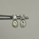 Pearly gem studs